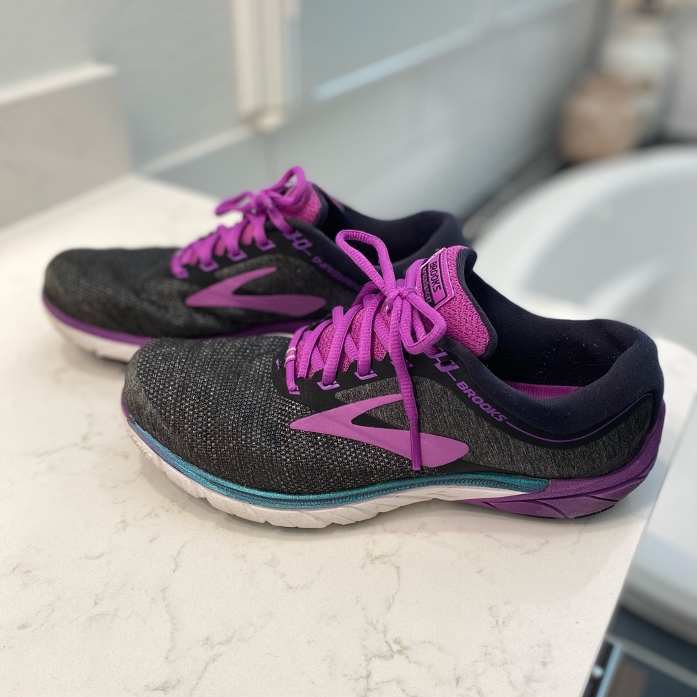 Brooks Women’s Running Shoes - Size 9.5